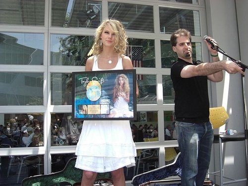 Taylor Swift — Special Yahoo! Performance — photo 67