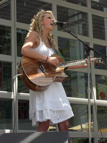 Taylor Swift — Special Yahoo! Performance — photo 73