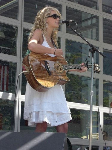 Taylor Swift — Special Yahoo! Performance — photo 82