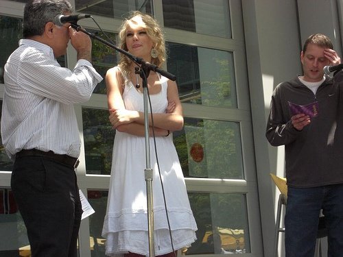 Taylor Swift — Special Yahoo! Performance — photo 103