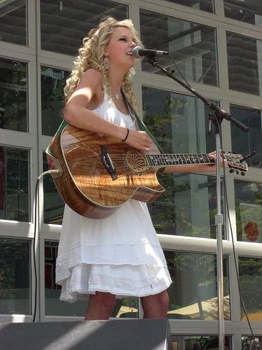 Taylor Swift — Special Yahoo! Performance — photo 106