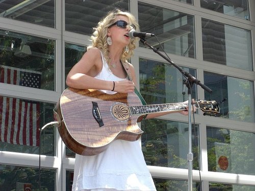 Taylor Swift — Special Yahoo! Performance — photo 113