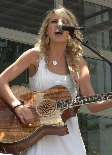 Taylor Swift — Special Yahoo! Performance — photo 115