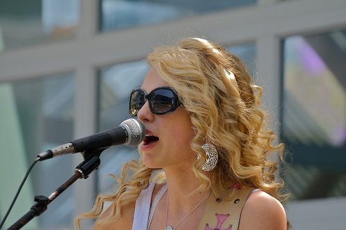 Taylor Swift — Special Yahoo! Performance — photo 133