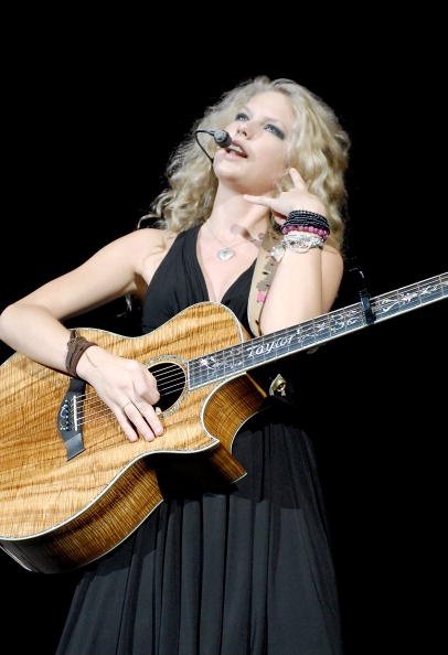 Taylor Swift — @ Sund Advice Amphitheatre — photo 5