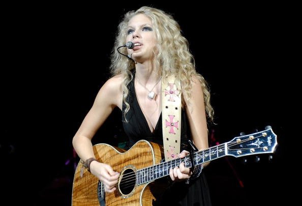 Taylor Swift — @ Sund Advice Amphitheatre — photo 8