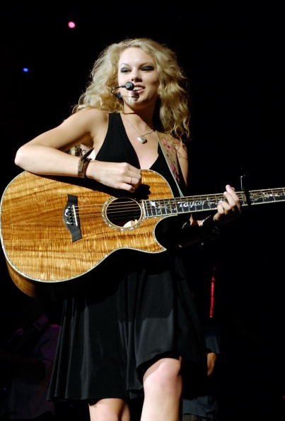 Taylor Swift — @ Sund Advice Amphitheatre — photo 9