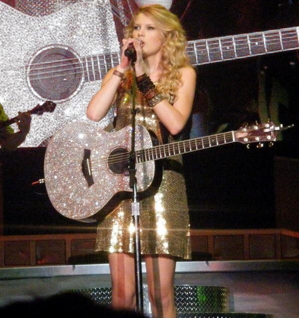 Taylor Swift — @Chattanooga, TN — photo 10