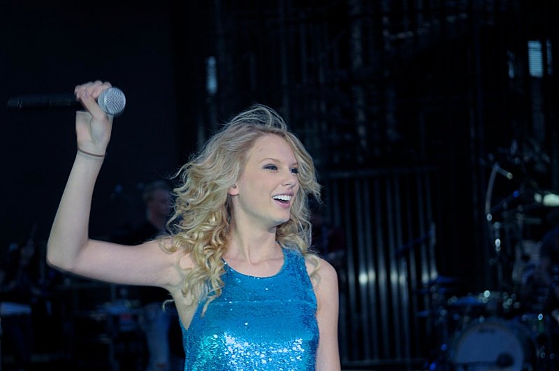 Taylor Swift — Cheyenne Frontier Day — photo 10