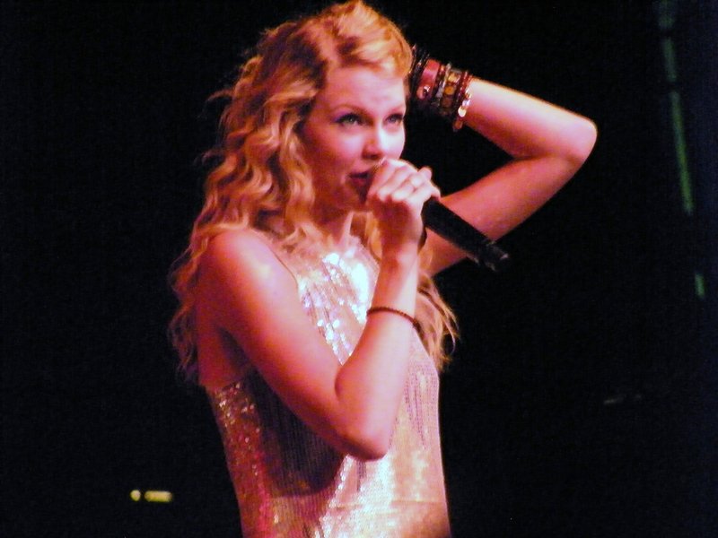 Taylor Swift — @Columbus, Georgia — photo 3