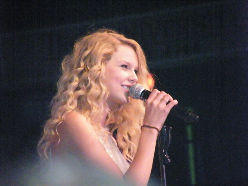 Taylor Swift — @Columbus, Georgia — photo 8