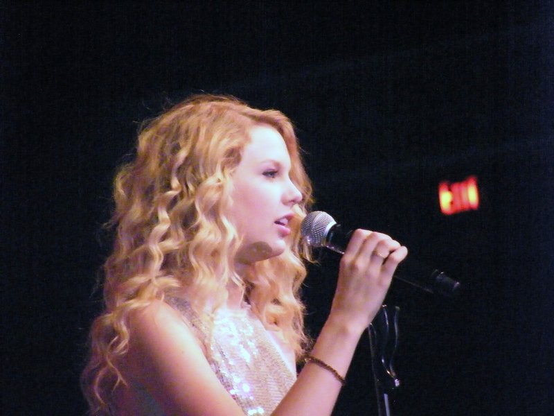 Taylor Swift — @Columbus, Georgia — photo 19