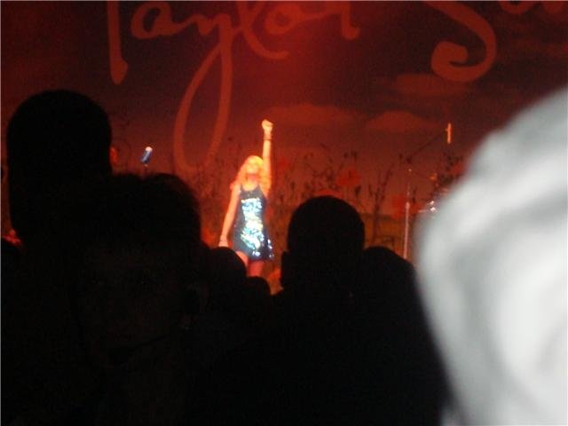 Taylor Swift — @ Iowa — photo 6