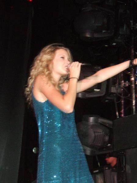Taylor Swift — @ Midwest Bank Amphitheatre — photo 5