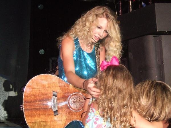 Taylor Swift — @ Midwest Bank Amphitheatre — photo 8