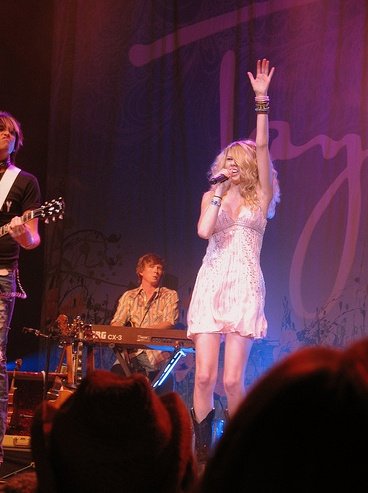 Taylor Swift — @ Milwaukee, Wisconsin — photo 6