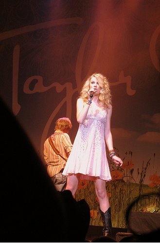 Taylor Swift — @ Milwaukee, Wisconsin — photo 7