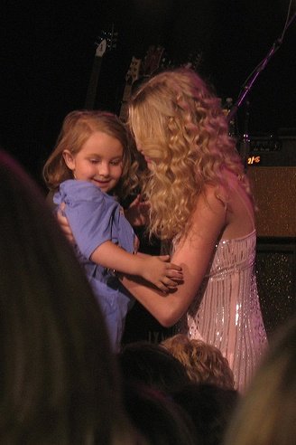 Taylor Swift — @ Milwaukee, Wisconsin — photo 9