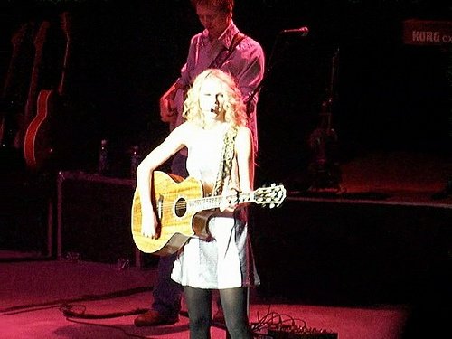 Taylor Swift — @RADFORD, VA — photo 4
