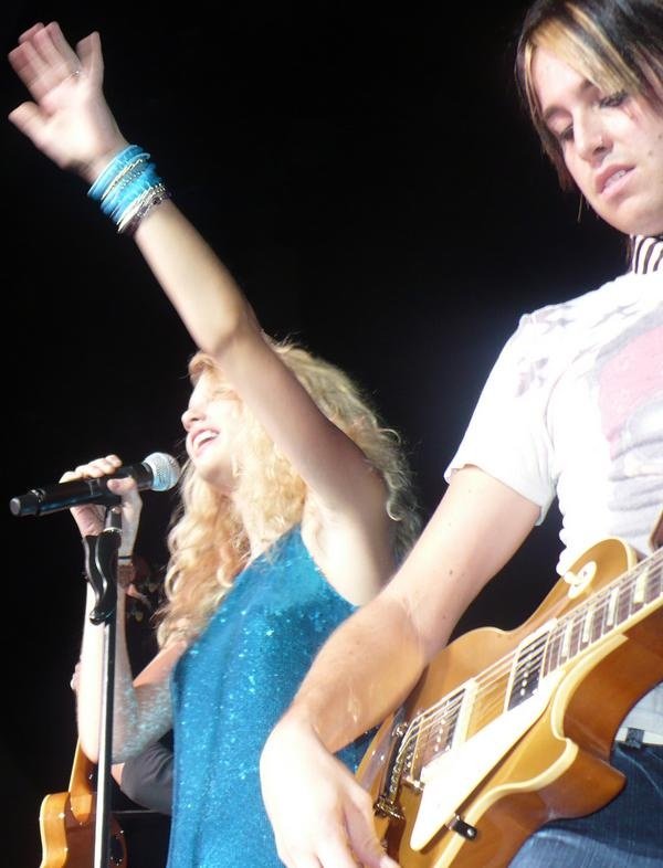 Taylor Swift — @Raleigh North, Carolina — photo 8