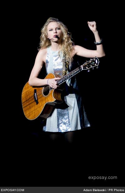 Taylor Swift — @ Rialto Square Theatre — photo 2
