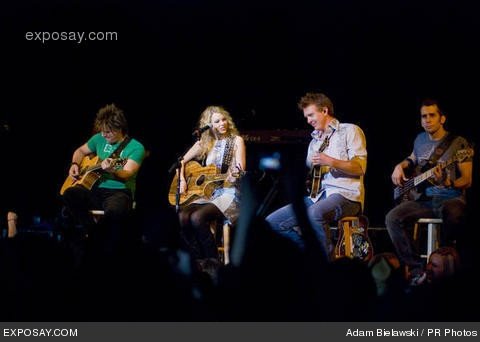 Taylor Swift — @ Rialto Square Theatre — photo 7