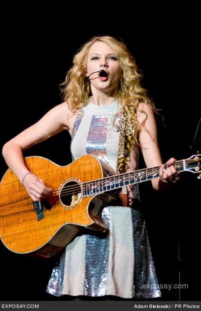 Taylor Swift — @ Rialto Square Theatre — photo 16