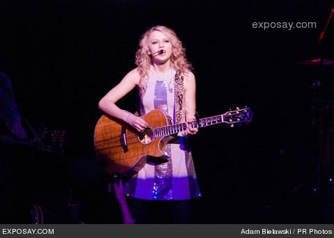 Taylor Swift — @ Rialto Square Theatre — photo 17