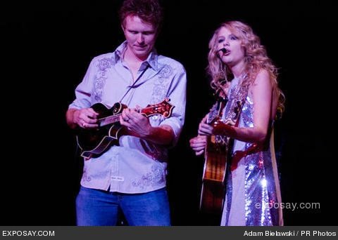 Taylor Swift — @ Rialto Square Theatre — photo 18