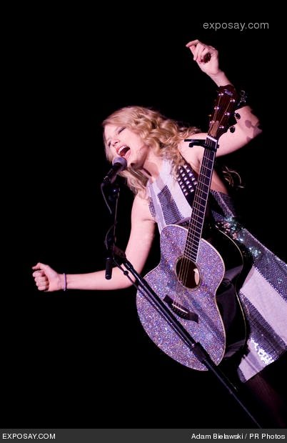 Taylor Swift — @ Rialto Square Theatre — photo 43