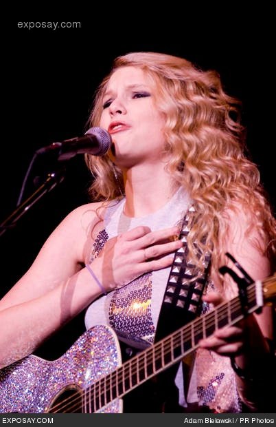 Taylor Swift — @ Rialto Square Theatre — photo 46