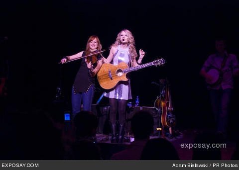 Taylor Swift — @ Rialto Square Theatre — photo 57