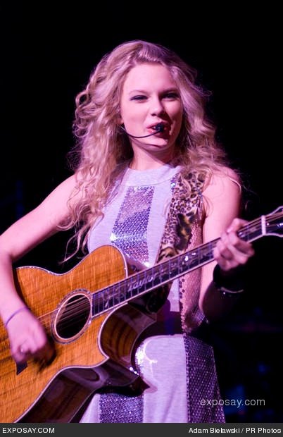 Taylor Swift — @ Rialto Square Theatre — photo 61