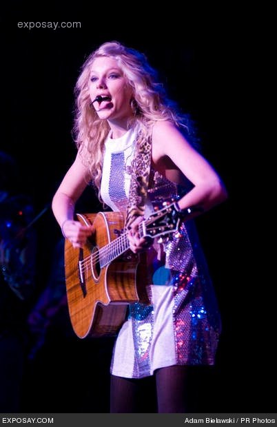 Taylor Swift — @ Rialto Square Theatre — photo 62