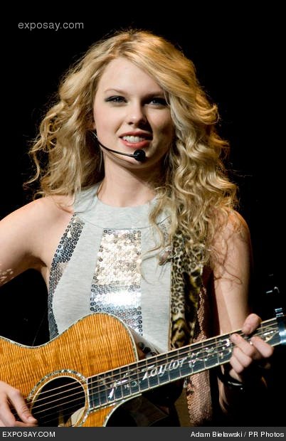 Taylor Swift — @ Rialto Square Theatre — photo 68