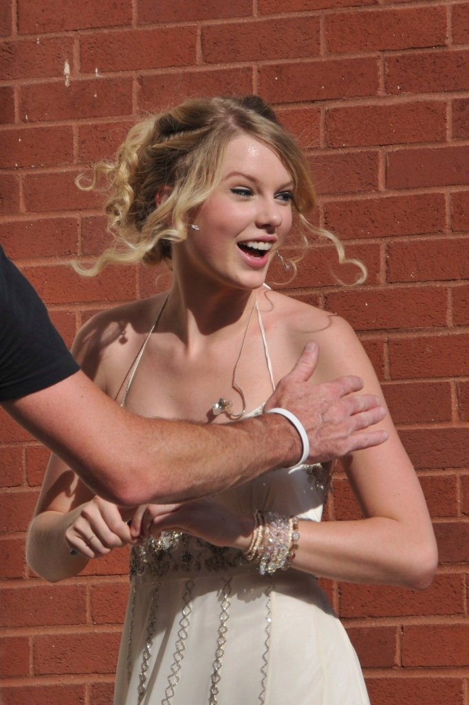Taylor Swift — @ Ryman Auditorium — photo 4