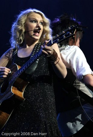 Taylor Swift — Sound and Speed — photo 17