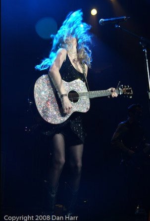 Taylor Swift — Sound and Speed — photo 37
