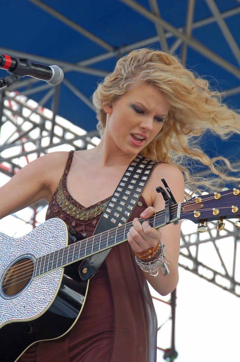 Taylor Swift — South Florida Country Music Festival — photo 12
