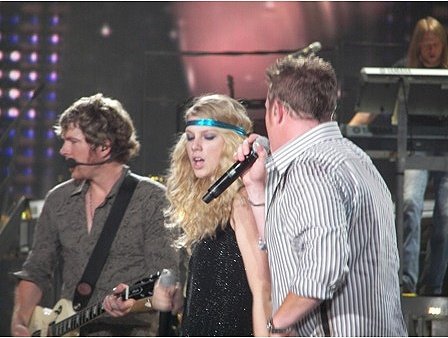 Taylor Swift — @Superpages.com Center ,Dallas — photo 8