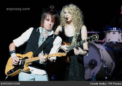 Taylor Swift — @ Tampa Bay Performing Arts Center — photo 2