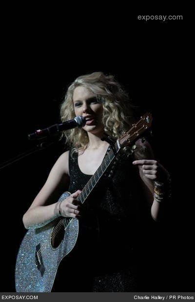 Taylor Swift — @ Tampa Bay Performing Arts Center — photo 12