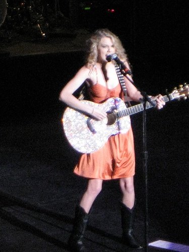 Taylor Swift — @the Wilshire Theatre — photo 4