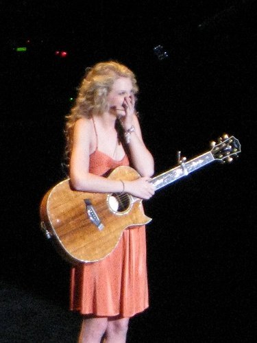Taylor Swift — @the Wilshire Theatre — photo 5