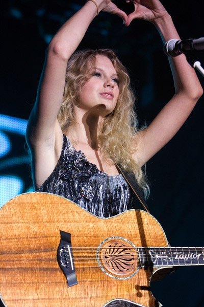 Taylor Swift — 2009 BamaJam Music and Arts Festival — photo 10
