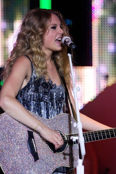 Taylor Swift — 2009 BamaJam Music and Arts Festival — photo 14