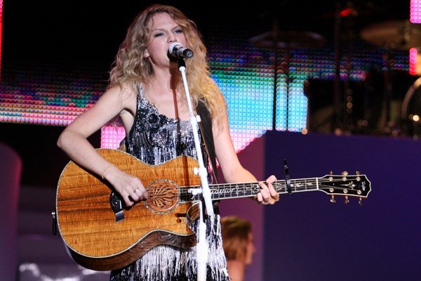 Taylor Swift — 2009 BamaJam Music and Arts Festival — photo 52