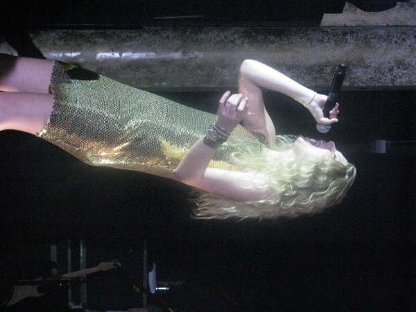 Taylor Swift — @ Brisbane, Australia — photo 4