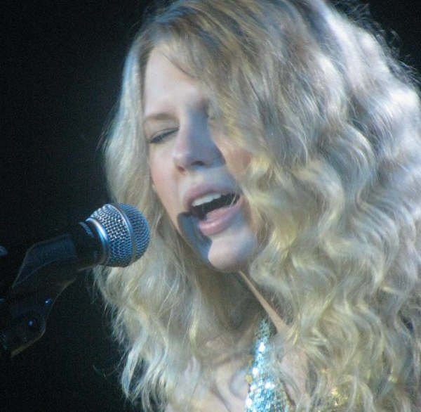 Taylor Swift — @ Brisbane, Australia — photo 12