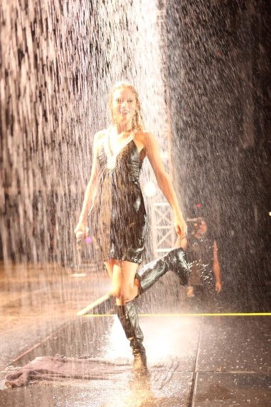 Taylor Swift — 2009 Country USA Featival — photo 4